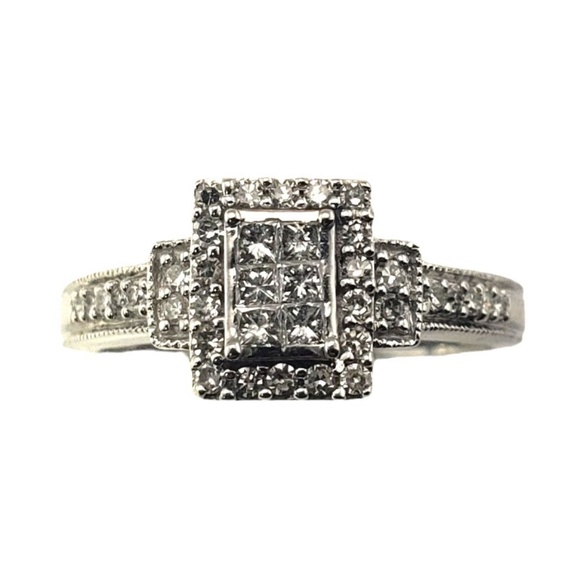 Vintage 10 Karat White Gold and Diamond Ring Size 7 #13100 - Picture 1 of 7